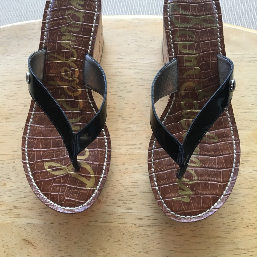 Sam Edelman, Wedge Sandal, Thong Style, Black Patent leather, Size 7M